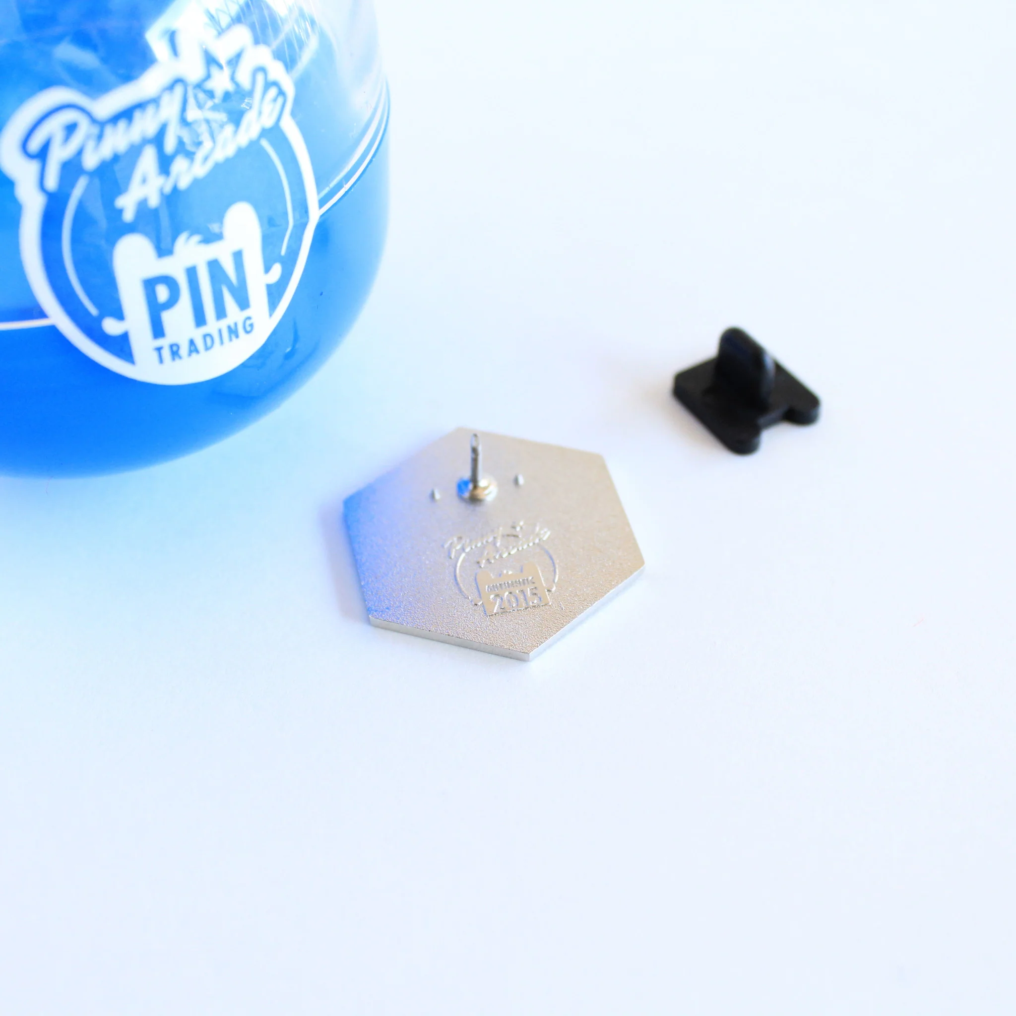 Pinny Arcade Pin - Sofia PIT PEOPLE ® - Image 3